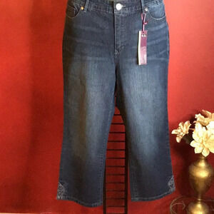 NWT GLORIA VANDERBILT JORDYN CAPRIS SIZE 10